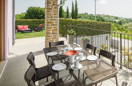 Baredine House | 3 bedroom accommodation in Baredine