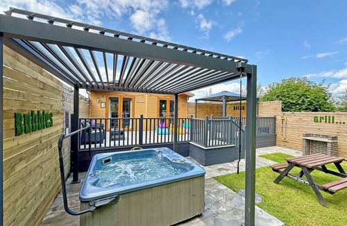 Raywell Ski Chalet | 3 bedroom accommodation in Raywell, Beverley