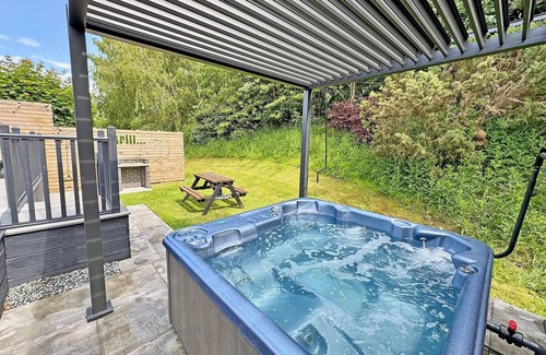 Raywell Ski Chalet | 3 bedroom accommodation in Raywell, Beverley