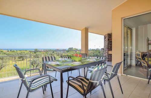 Badolato House | 3 bedroom accommodation in Badolato CZ