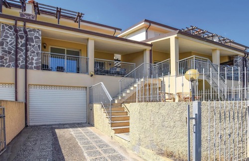 Badolato House | 3 bedroom accommodation in Badolato CZ