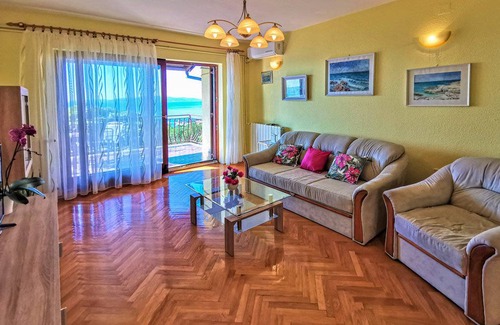 Pobri House | 3 bedroom accommodation in Matulji