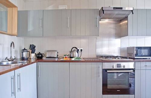 Dawlish Cabin | 3 bedroom accommodation in Cockwood Harbour, Nr Dawlish