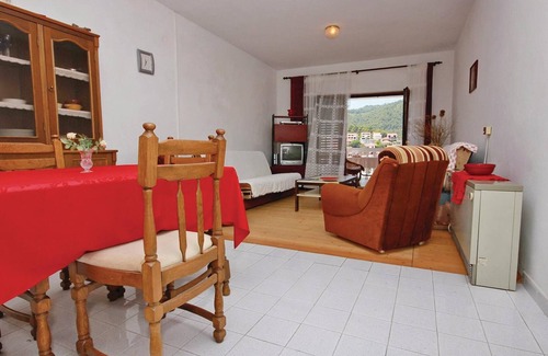 Brna House | 3 bedroom accommodation in Brna
