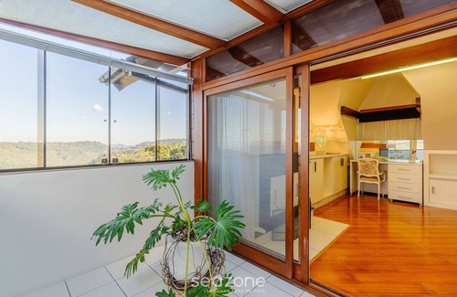 Gramado Apartment | 3 Bedroom Apartment With Mountain View Rlu0302