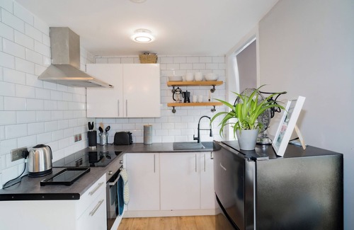 Margate Apartment | 3 bedroom Apt. 5 mins from beach - Margate CT9