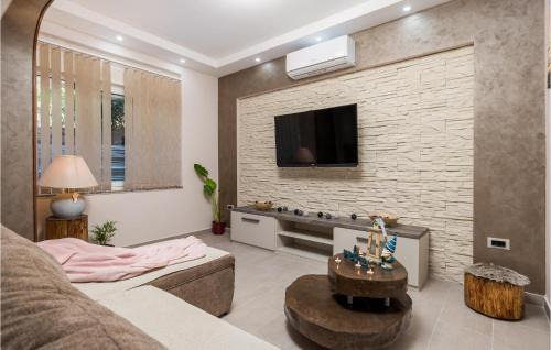 Bezjaki Apartment | 3 Bedroom Awesome Apartment In Rijeka
