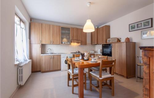 Montopoli in Val d'Arno Apartment | 3 Bedroom Awesome Apartment In Marti Pi