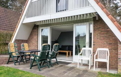 Vlagtwedde House | 3 Bedroom Awesome Home In Vlagtwedde