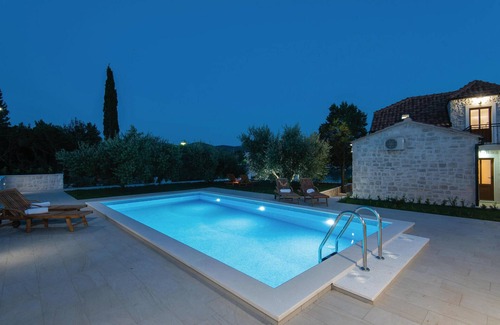 Loviste House | 3 bedroom beautiful home in Loviste