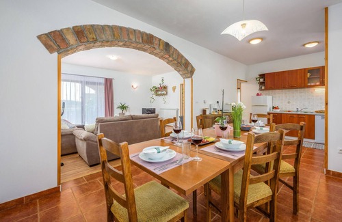 Rapavel House | 3 bedroom beautiful home in Visnjan