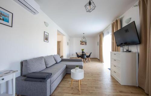 Sutivan House | 3 Bedroom Beautiful Home In Sutivan