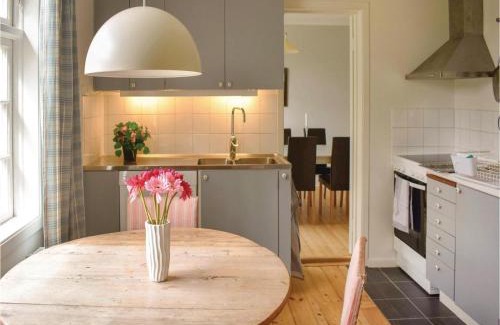 Mantorp House | 3 Bedroom Beautiful Home In Mantorp