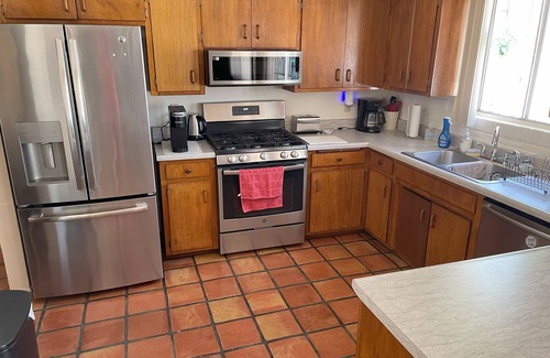 Tucson House | 3-bedroom building in enjoyable Tucson with AC, WiFi