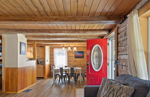 Saranac Lake Cottage | 3 Bedroom Cabin Village of Saranac Lake