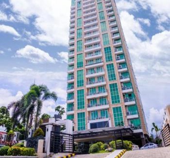 Lahug Apartment | 3 Bedroom Condo Unit with FREE vehicle at The Padgett Suites