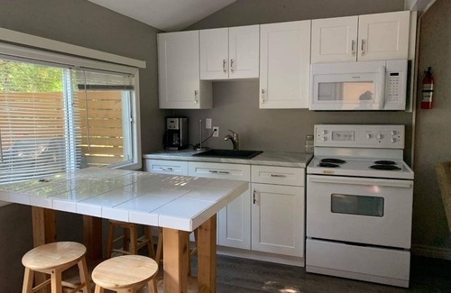 Sauble Beach Cottage | 3 Bedroom cottage in the Heart of Sauble Beach
