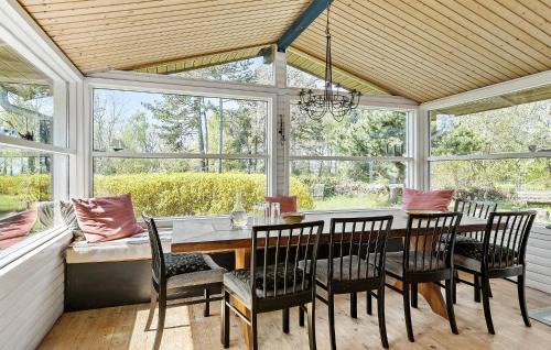 Faarevejle House | 3 Bedroom Cozy Home In Fårevejle