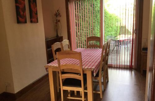South Galson Apartment | 3 Bedroom Culduthel House Free Parking
