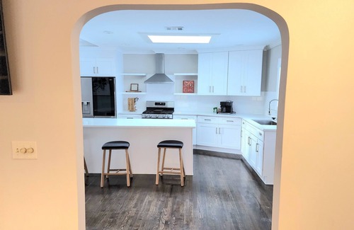 Garden Hills House | 3 Bedroom ensuite Buckhead home with pool table