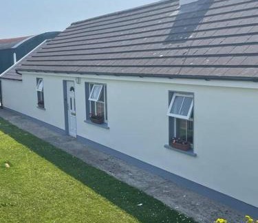 Doolin House | 3 bedroom farmhouse in the Lahinch area.