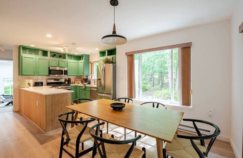 Briar Crest Woods House | 3-bedroom house in fabulous Blakeslee with AC, WiFi, Hot Tub and Privet deck.