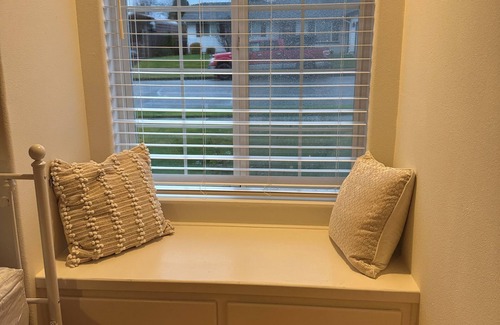 Sublimity House | 3-bedroom house in welcoming Sublimity with AC