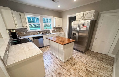 St. Joseph House | 3-bedroom house on beautiful Lake Bruin in Saint Joseph with AC, WiFi