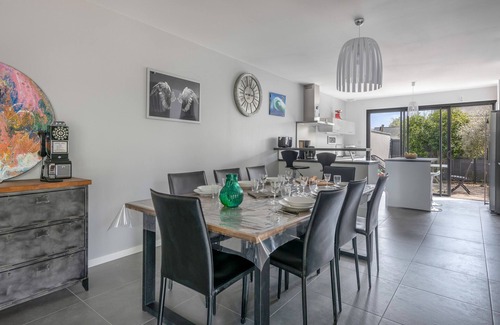 Guerande Ski Chalet | 3 bedroom house with beautiful garden in Guérande