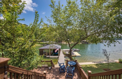 Little Kowaliga Cabin | 3-bedroom Lake Martin, AL cabin in cool Equality with WiFi, AC