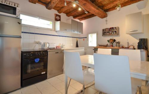 Maillane House | 3 Bedroom Lovely Home In Maillane