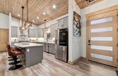 Eureka Cabin | 3-bedroom luxury lodge in Eureka, Montana located at the Wilderness Club Resort
