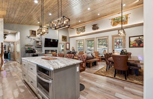 Eureka Cabin | 3-bedroom luxury lodge in Eureka, Montana located at the Wilderness Club Resort