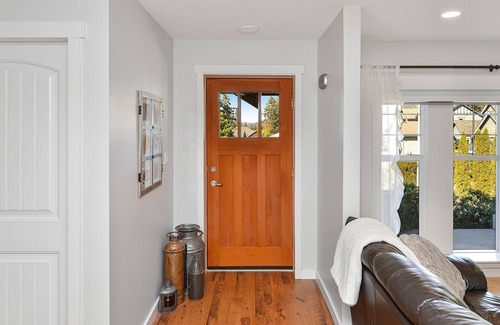 Cowichan Bay House | 3 Bedroom Modern Executive Home in the Seaside Community of Cowichan Bay