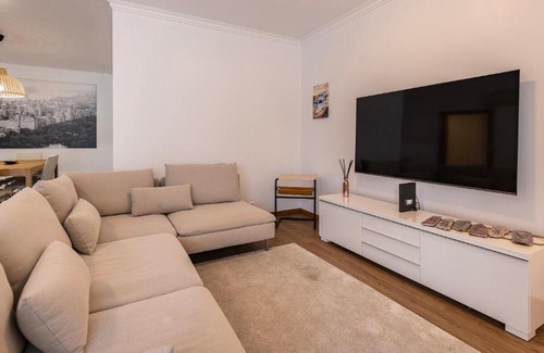 Paco De Arcos Apartment | 3 Bedroom Oeiras Wonder W/Balcony by LovelyStay
