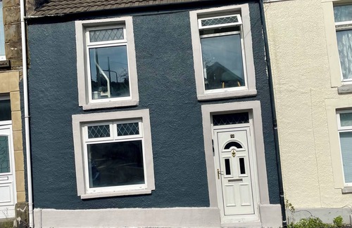 Mynyddbach House | 3 bedroom peaceful house in Swansea (Morriston Area)5 people Max
