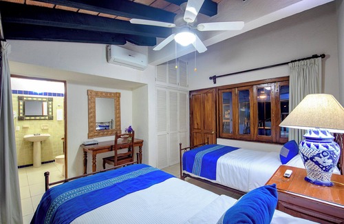 Romantic Zone Resort | 3-bedroom Penthouse in charming Puerto Vallarta