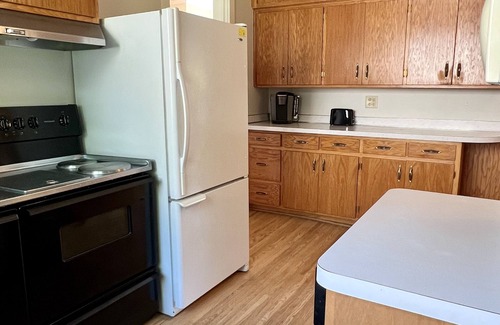 Stillwater Apartment | 3 Bedroom Pet Friendly Stay