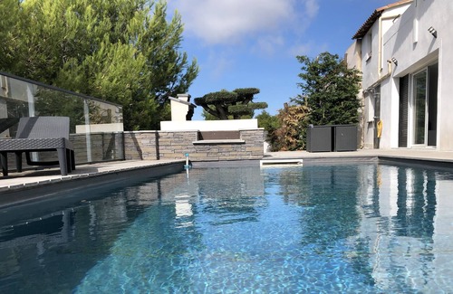 Ensues-la-Redonne Villa | 3 Bedroom Pool Villa