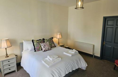 Cashel House | 3 Bedroom Retreat - Sleeps 6 - Pet Friendly