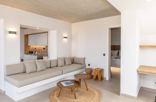 Agios Fokas House | 3 Bedroom Sea View House with Sharing Pool | Blue Gres