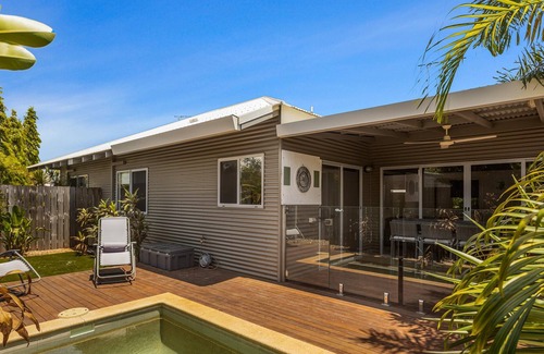 Cable Beach Villa | 3 Bedroom Sleeps 5 Private Villa