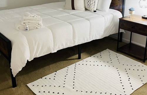 Portsmouth House | 3-bedroom Townhome near Historic Waterfront in Portsmouth