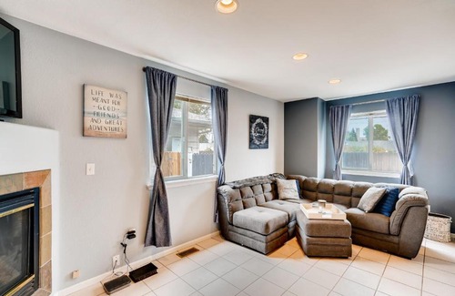 University Hills House | 3 Bedroom Townhouse in Denver Conveniently Located