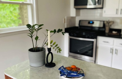 South Orange Apartment | 3-bedroom apartment in charming South Orange Village with WiFi