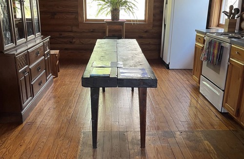 Southmont House | 3-bedroom vacation home just 18 minutes from High Rock Lake