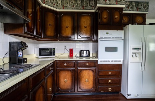 New Lisbon House | 3-bedroom vacation home 9 minutes from Ball State University in the country.