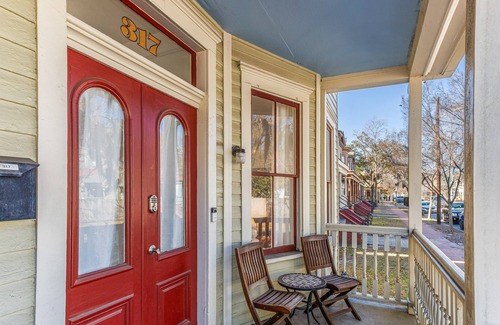 Thomas Square House | 3 Bedroom Victorian Townhouse - Near SCAD & Forsyth Park