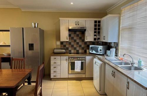 Mossel Bay Apartment | 3 Bedroom Villa in Pinnacle Point Estate