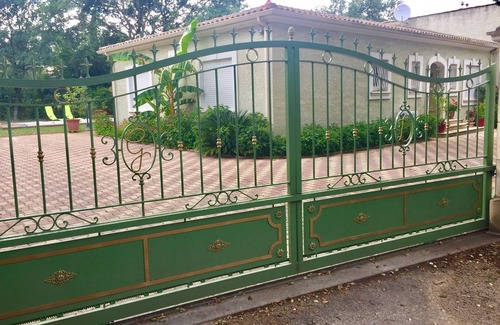 Boisseron Villa | 3 bedroom villa with private pool and large 2000 m2 garden